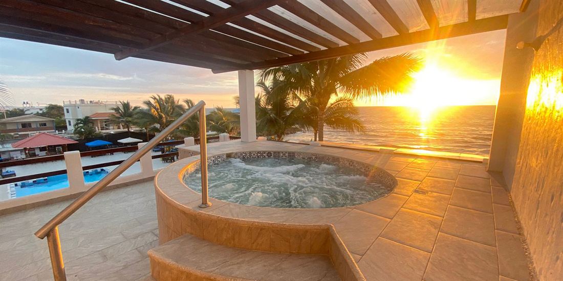 Jacuzzi al atardecer